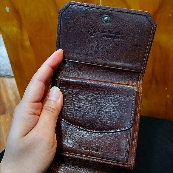 Leather wallet - Picture 2 of 5
